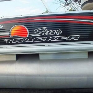 2012 Sun Tracker Fishin’ Barge 24 DLX