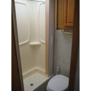 2005 Winnebago MINNIE WINNIE 24F