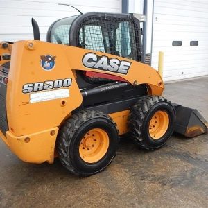 2012 CASE SR220