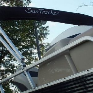 2012 Sun Tracker Fishin’ Barge 24 DLX