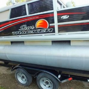 2012 Sun Tracker Fishin’ Barge 24 DLX