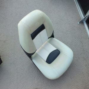 2012 Sun Tracker Fishin’ Barge 24 DLX