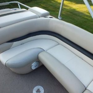 2012 Sun Tracker Fishin’ Barge 24 DLX