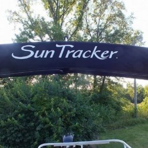 2012 Sun Tracker Fishin’ Barge 24 DLX
