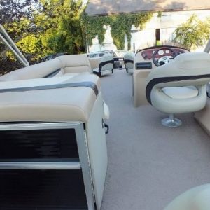 2012 Sun Tracker Fishin’ Barge 24 DLX