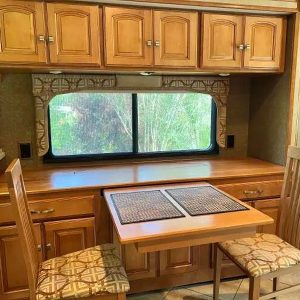 2013 Winnebago ADVENTURER 37F