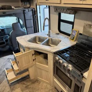 2021 Forest River SUNSEEKER 2500TS