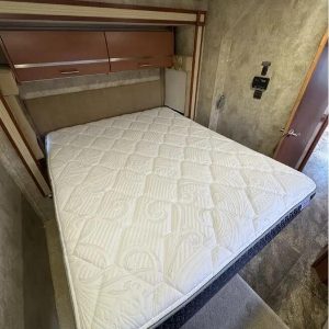 2012 Winnebago VIA 25Q