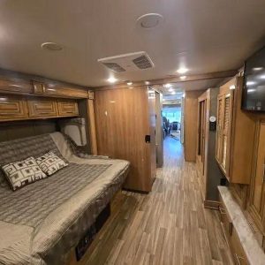 2019 Thor Motor Coach Miramar 37 1