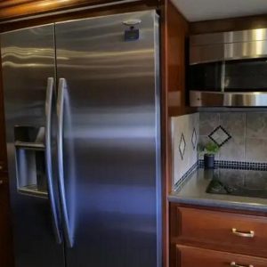 2013 American Coach Revolution 38S