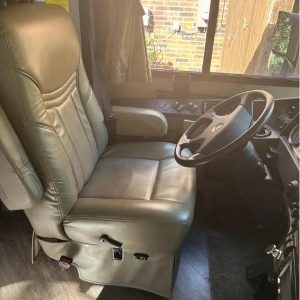 2017 Fleetwood PACE ARROW 33D