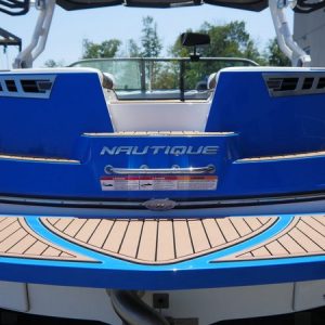 2019 Nautique 210