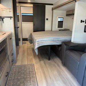 2025 Forest River SUNSEEKER 2400T