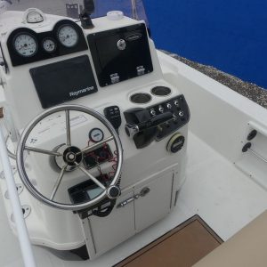 2019 Nautic Star 215 XTS