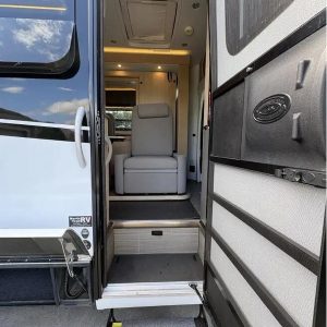 2020 Leisure Travel UNITY U 24 MB