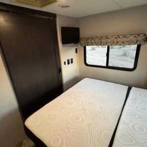 2021 Forest River SUNSEEKER 2500TS