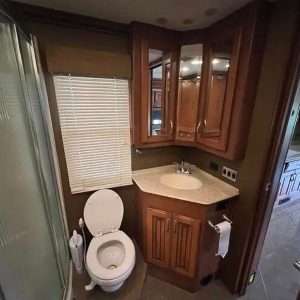 2013 Fleetwood DISCOVERY 40G