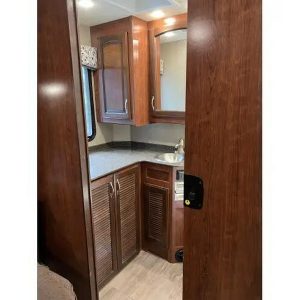 2018 Holiday Rambler NAVIGATOR® XE 36U