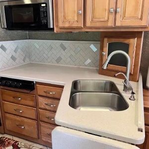 2013 Winnebago ADVENTURER 37F