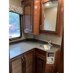 2018 Holiday Rambler NAVIGATOR® XE 36U