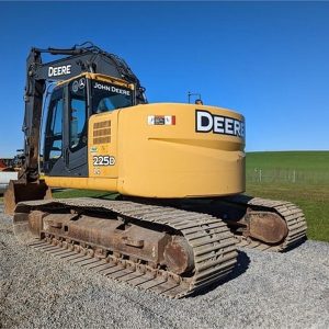 2011 DEERE 225D LC