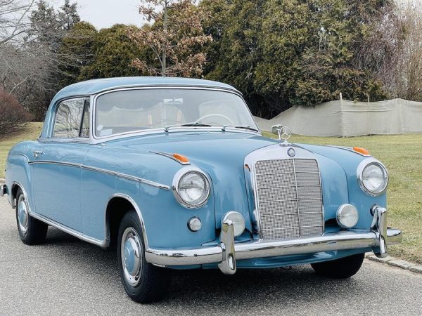 1959 Mercedes-Benz 220S Sunroof Coupe
